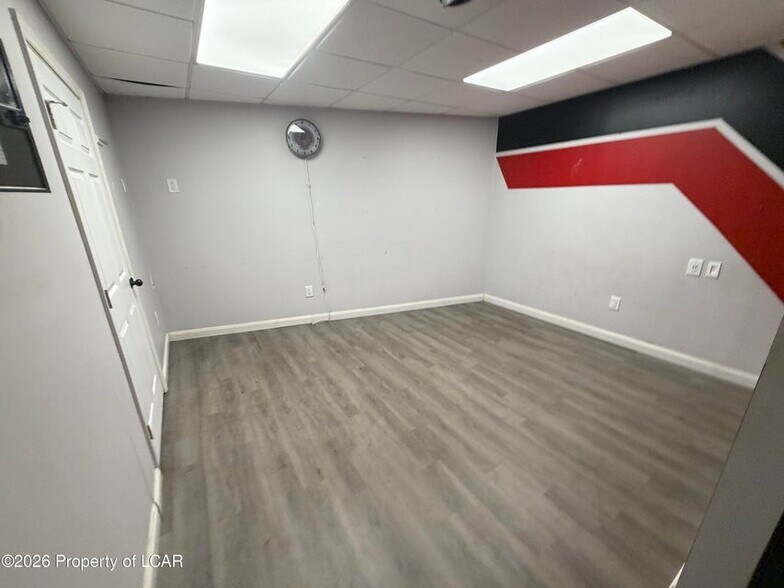 More Photos Of 818 Suscon Rd, Pittston Industrial For Lease