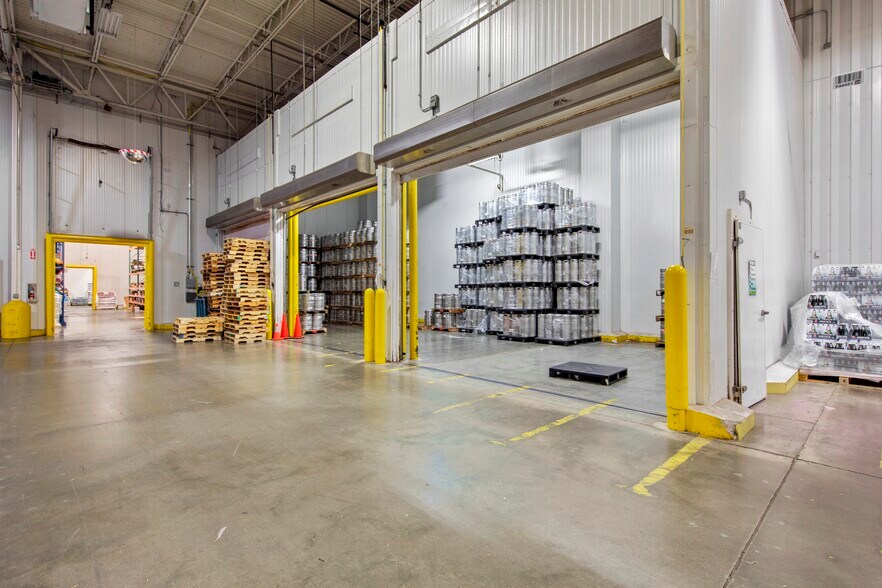 More Photos Of 4747 Progress Ave, Naples Refrigeration Cold Storage For Lease