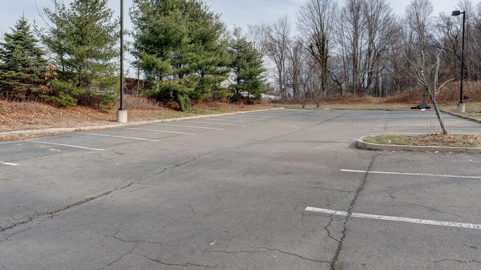 More Photos Of 85 Middletown Ave, North Haven Drugstore For Sale