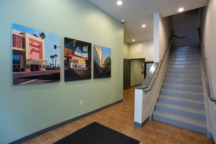 More Photos Of 1114-1116 Pacific Ave, Santa Cruz Apartments For Sale