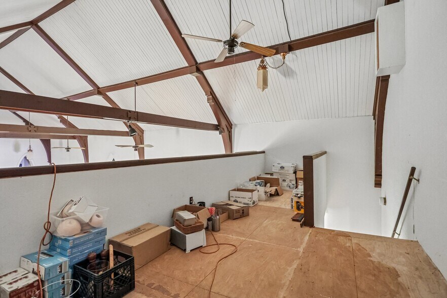 More Photos Of 206 W Spruce St, Gillespie Religious Facility For Sale