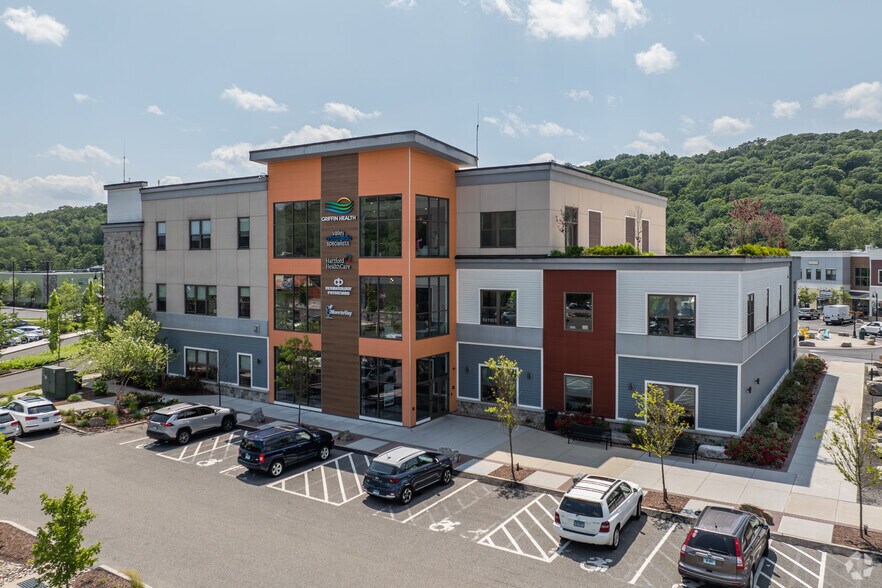 More Photos Of 300 Oxford Rd, Oxford Unknown For Lease