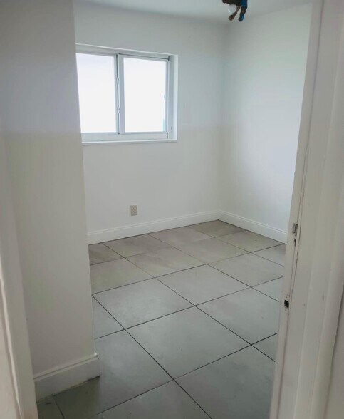 More Photos Of 2140-2160 NW 29th St, Oakland Park Apartments For Sale