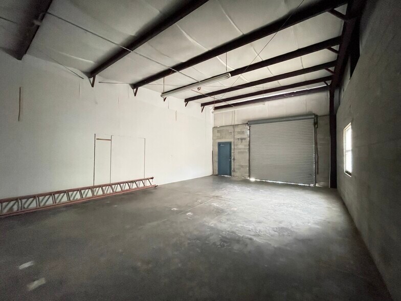 More Photos Of 3709 SW 42nd Ave, Gainesville Warehouse For Lease