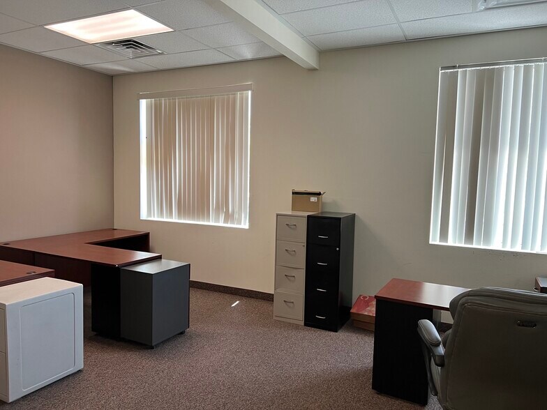 More Photos Of 5096 W Post Rd, Las Vegas Office Residential For Sale