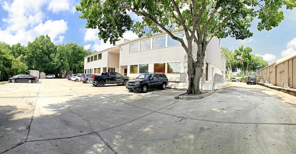 More Photos Of 13907 N Dale Mabry, Tampa Office For Sale