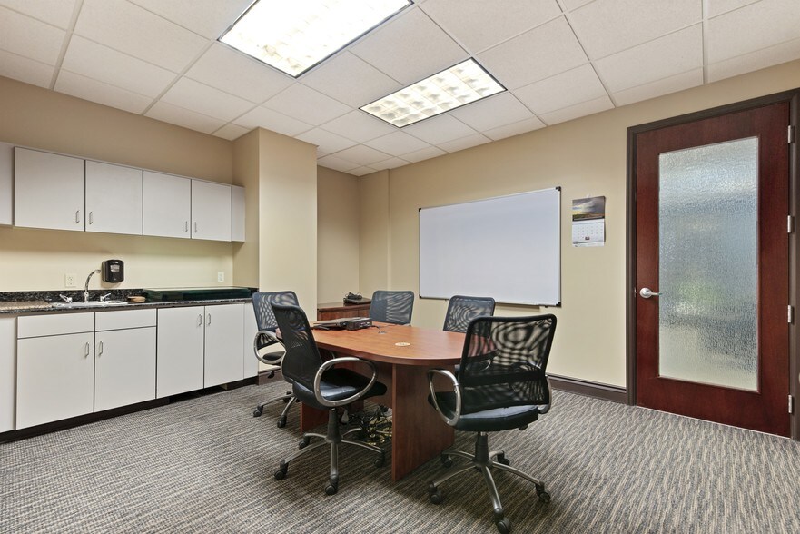 More Photos Of 2700 Airport Way, Boise Medical For Sale