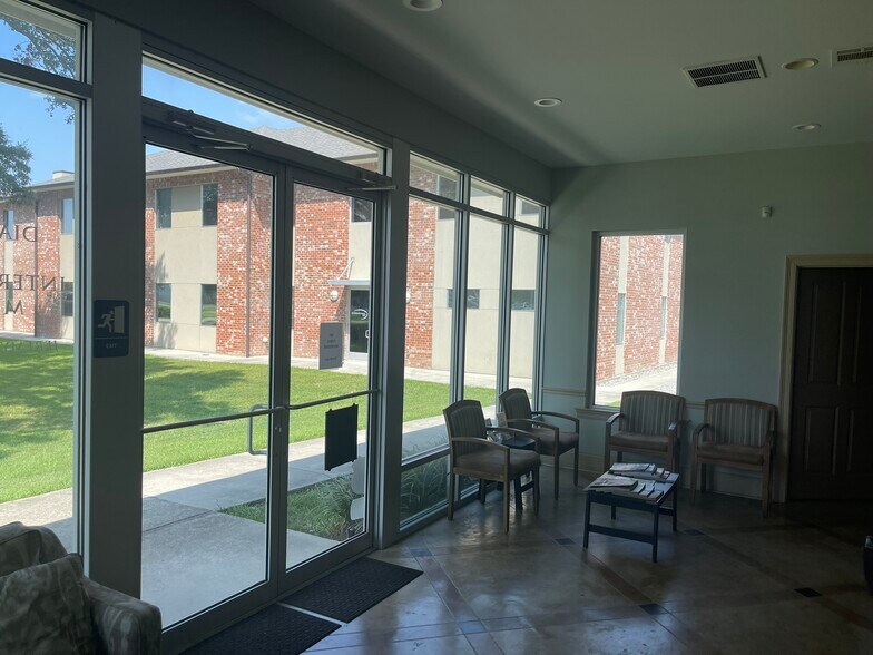 More Photos Of 15475 Airline Hwy, Baton Rouge Medical For Lease