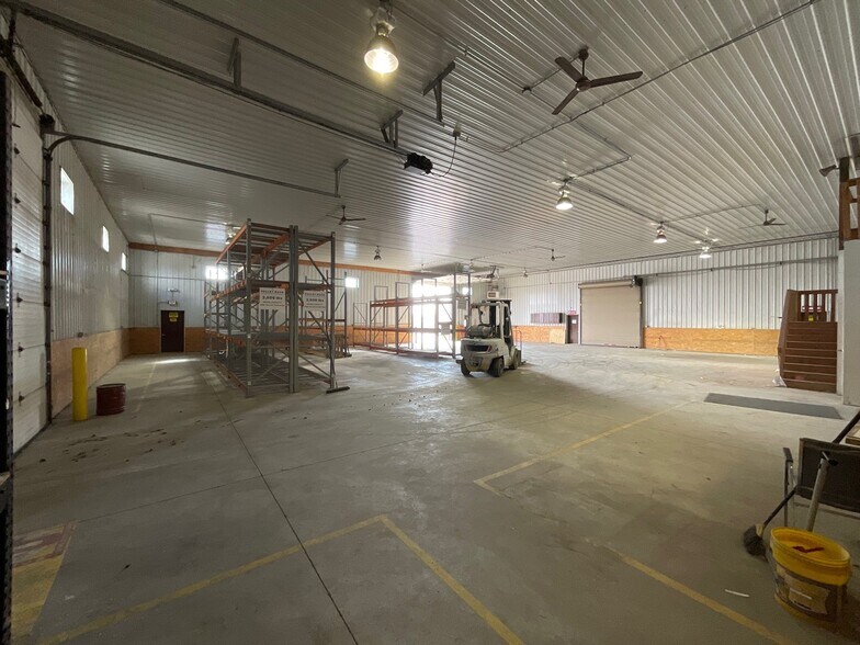 More Photos Of 617 Ley Rd, Fort Wayne Warehouse For Sale