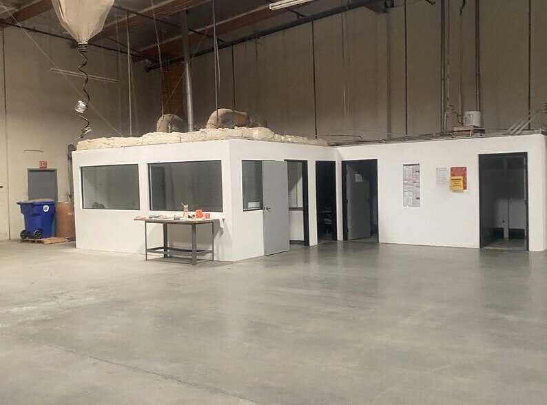 More Photos Of 45605 Citrus Ave, Indio Warehouse For Sale