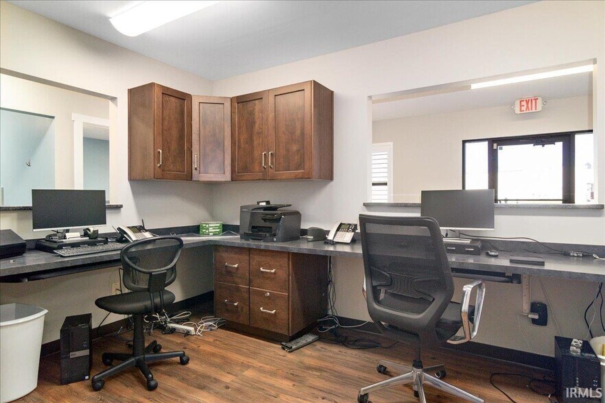 More Photos Of 310 S 5th Ave, Princeton Office For Sale