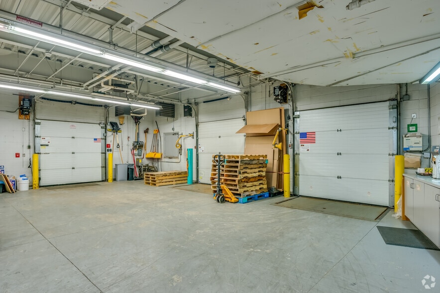 More Photos Of 700 Pilgrim Way, Green Bay Loft Creative Space For Sale