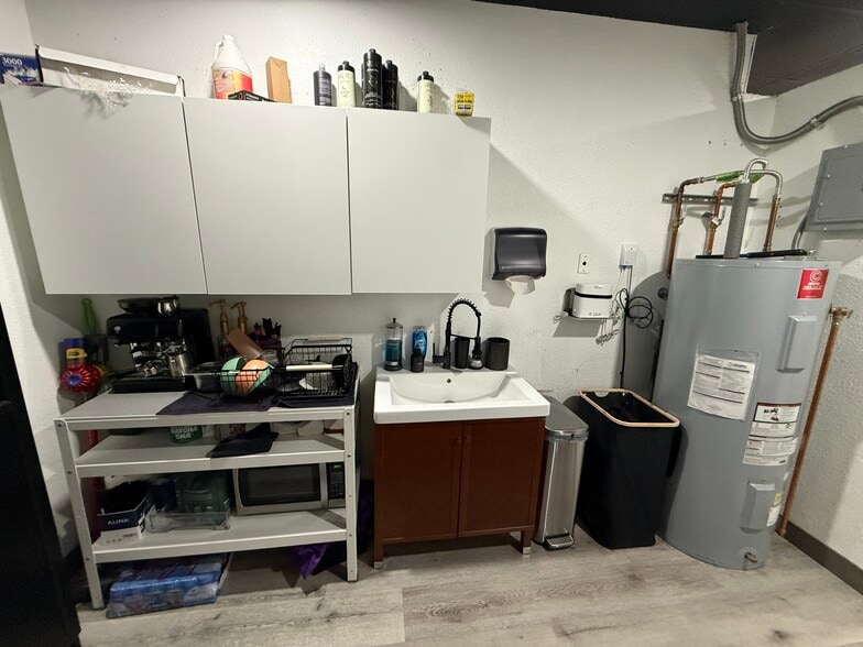 More Photos Of 927 20th St, Sacramento Storefront Retail Residential For Lease
