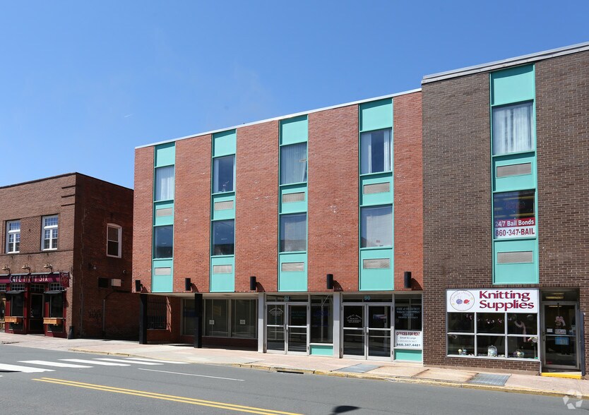 More Photos Of 84-94 Court St, Middletown Office For Lease