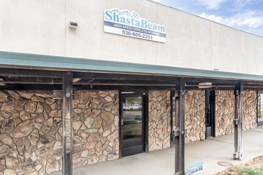 More Photos Of 4300-4356 Caterpillar Rd, Redding Manufacturing For Sale