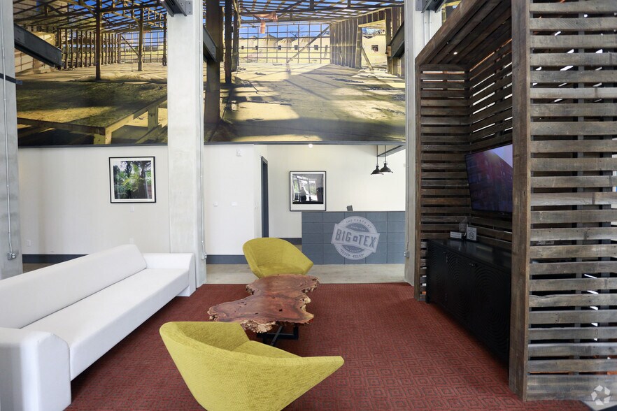 More Photos Of 423 Blue Star, San Antonio Apartments For Lease