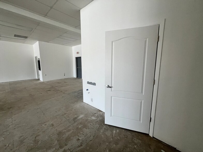 More Photos Of 686-728 Cheney Hwy, Titusville Unknown For Lease