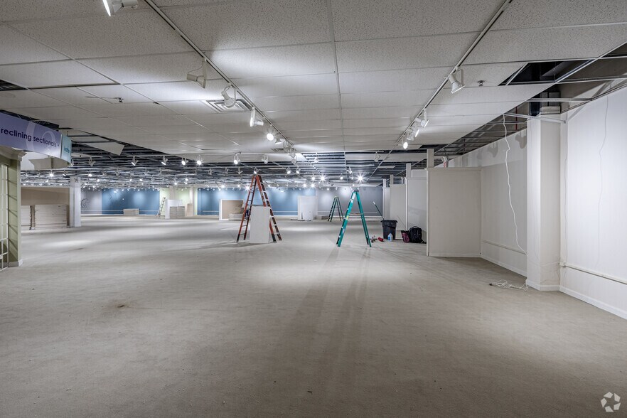More Photos Of 55 Ridge Rd, North Arlington Storefront For Sale
