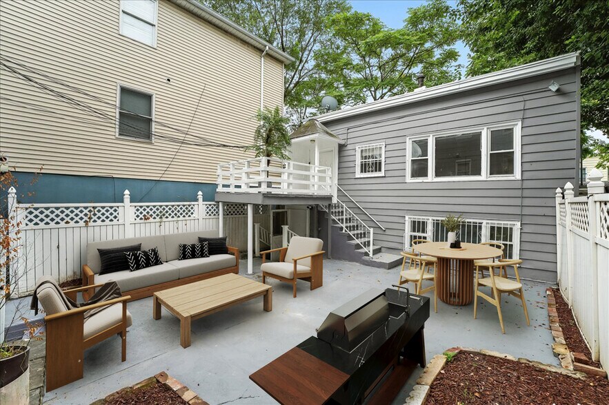 More Photos Of 283 GRIFFITH St, Jersey City Apartments For Sale