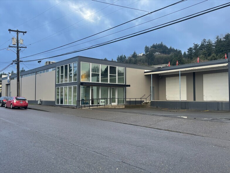 More Photos Of 5805 SW Hood Ave, Portland Warehouse For Lease