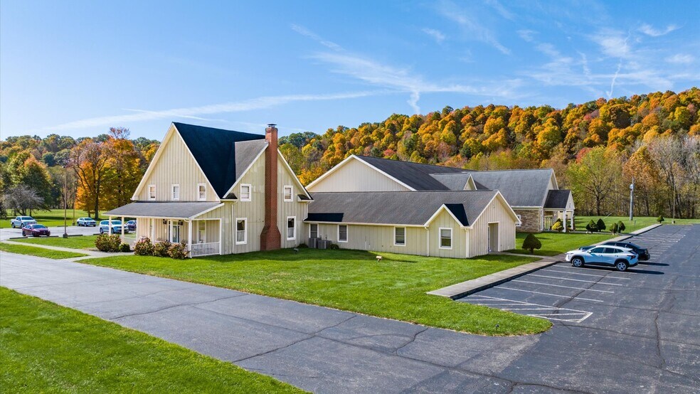 More Photos Of 8135 Mount Vernon Rd, Saint Louisville Office Residential For Sale