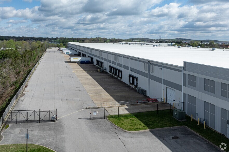 More Photos Of 14840 Central Pike, Lebanon Distribution For Lease