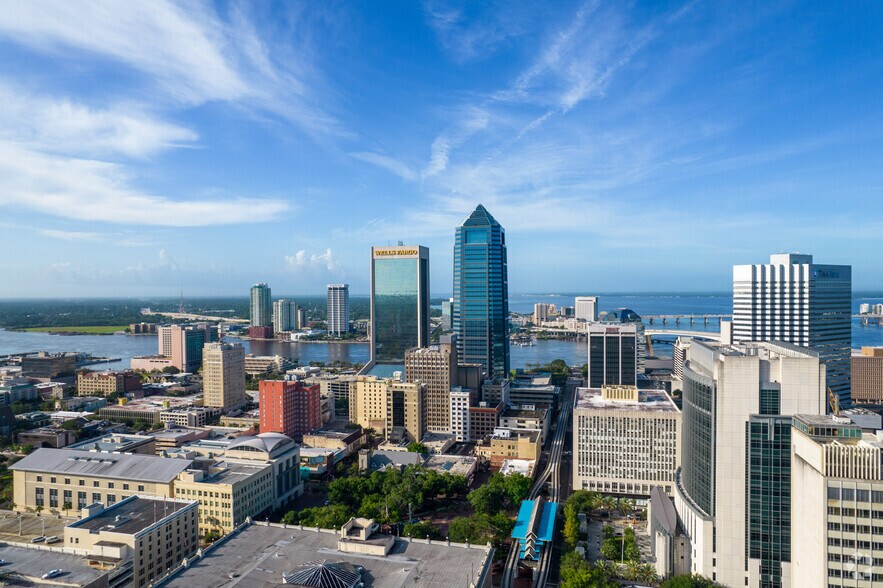 More Photos Of 1 Independent Dr, Jacksonville Office For Sale