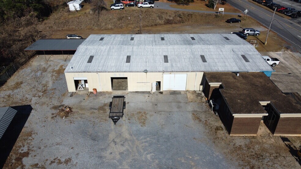 More Photos Of 2190 Cherokee Rd, Alexander City General Retail For Sale