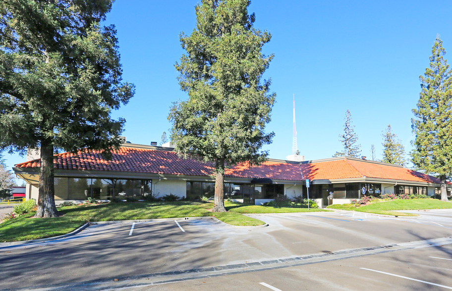 Primary Photo Of 4125-4131 Northgate Blvd, Sacramento Flex For Sale