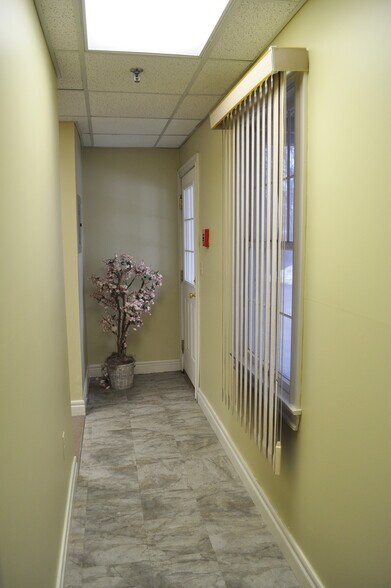 More Photos Of 285 Littleton Rd, Westford Office Residential For Sale