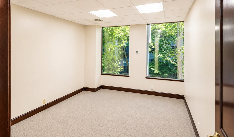 More Photos Of 1001 G St, Sacramento Office For Lease