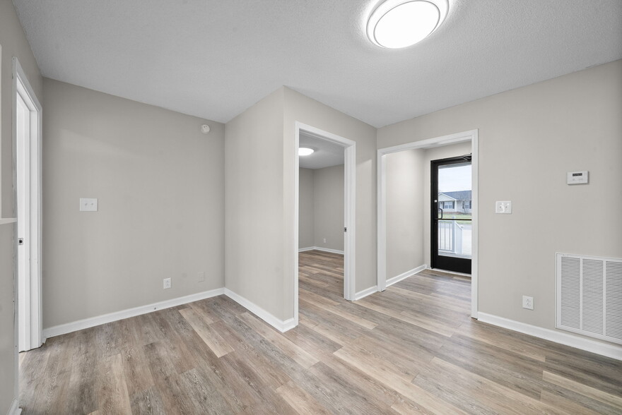 More Photos Of 107 Waterford Dr, Oak Grove Office Residential For Sale