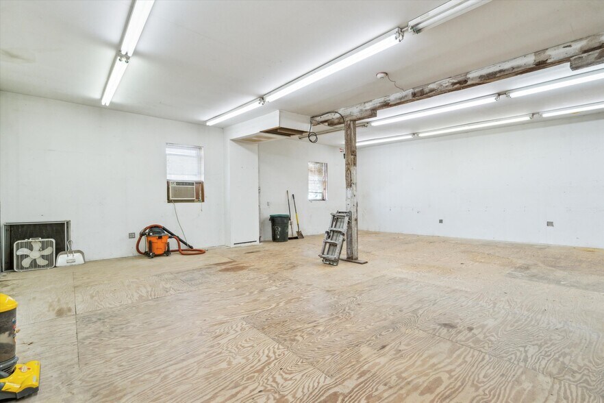 More Photos Of 419 Pierce St, Philadelphia Police Fire Station For Sale