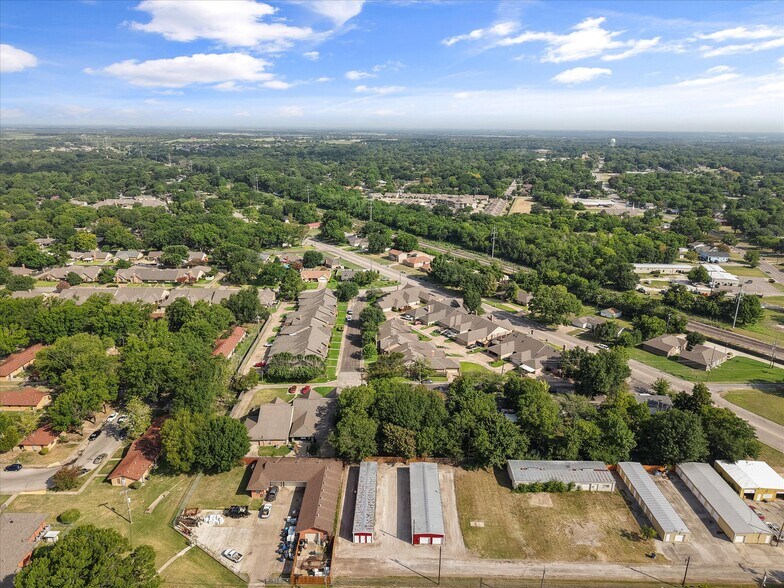 More Photos Of 124 Brooks ave, Corsicana Industrial For Sale