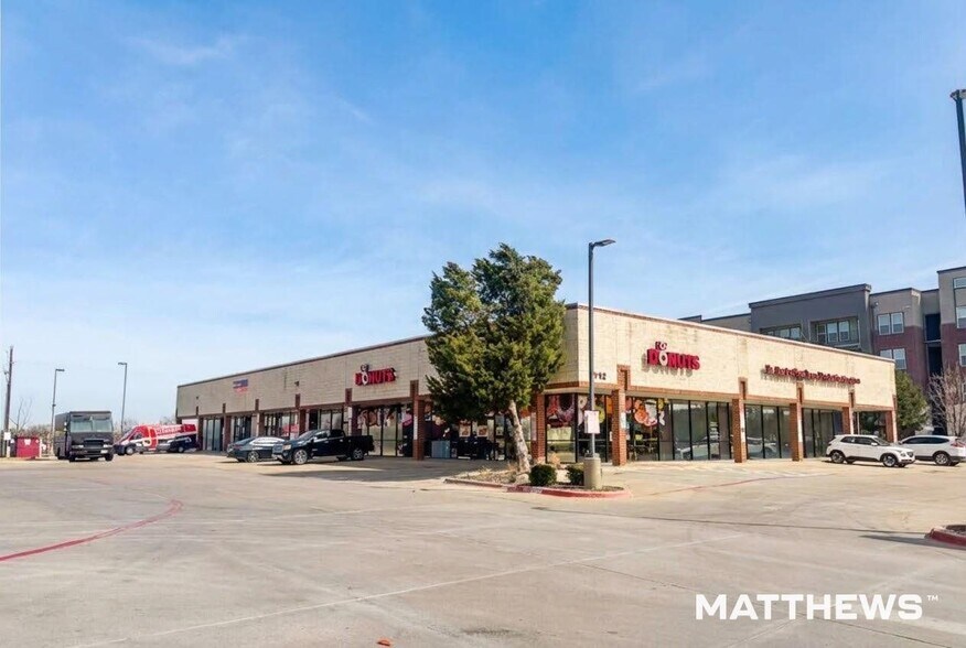 Primary Photo Of 1712 W Frankford Rd, Carrollton General Retail For Lease