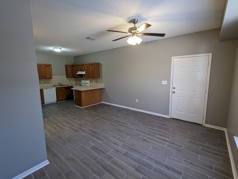 More Photos Of 1839 Tyler St, Conway Apartments For Sale