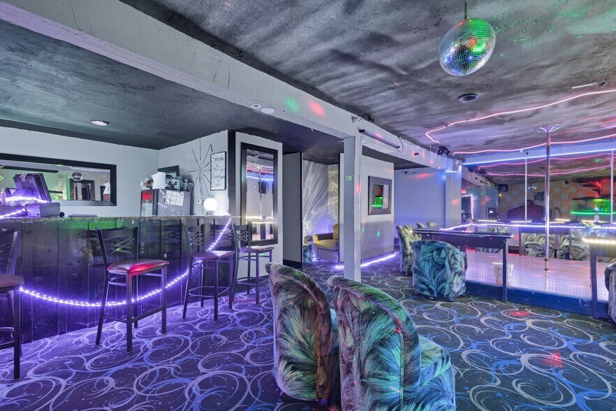 More Photos Of 205 Snyders Corner Rd, Wynantskill Lodge Meeting Hall For Sale