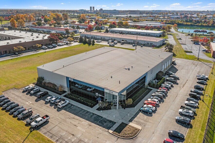 More Photos Of 655 Dearborn Park Ln, Worthington Warehouse For Lease