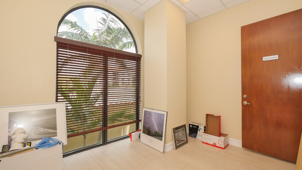 More Photos Of 1805 Ponce de Leon Blvd, Coral Gables Medical For Sale