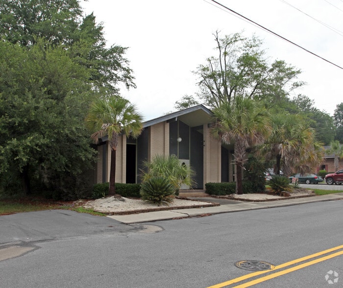 Primary Photo Of 495 Dantzler St, Orangeburg Medical For Sale