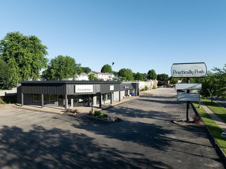 More Photos Of 986-990 12th Ave S, Onalaska Freestanding For Lease