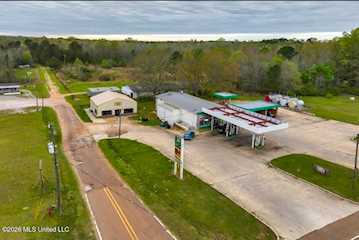 More Photos Of 125 Highway 35, Walnut Grove Restaurant For Sale