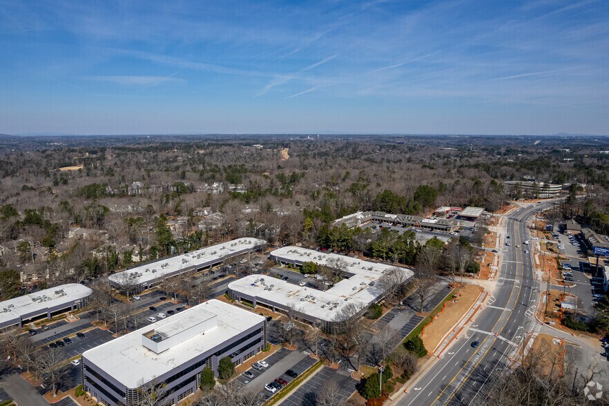 More Photos Of 7840 Roswell Rd, Sandy Springs Unknown For Lease