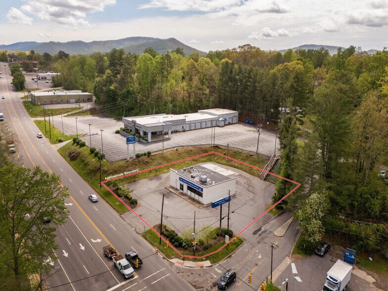 More Photos Of 579 Tunnel Rd, Asheville Freestanding For Lease