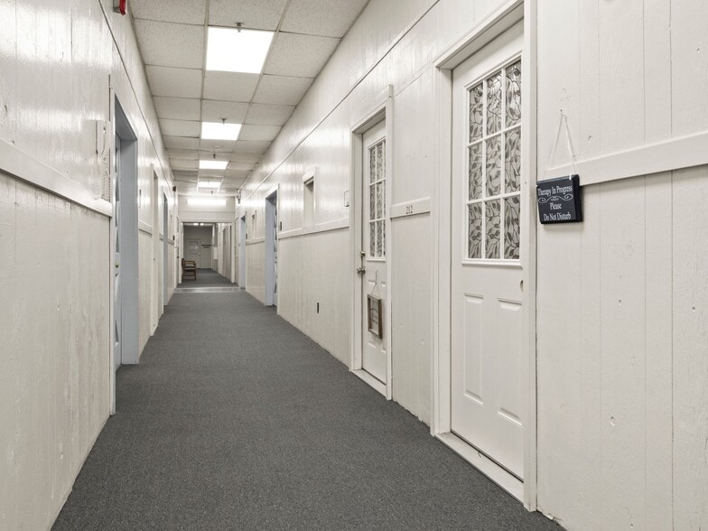 More Photos Of 416 Main St, Wakefield Office For Sale