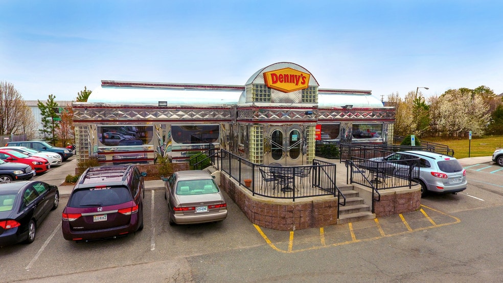 More Photos Of 11161 Research Plaza Way, Richmond Restaurant For Sale