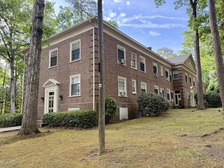 More Photos Of 915 Raleigh Road Pky W, Wilson Apartments For Sale