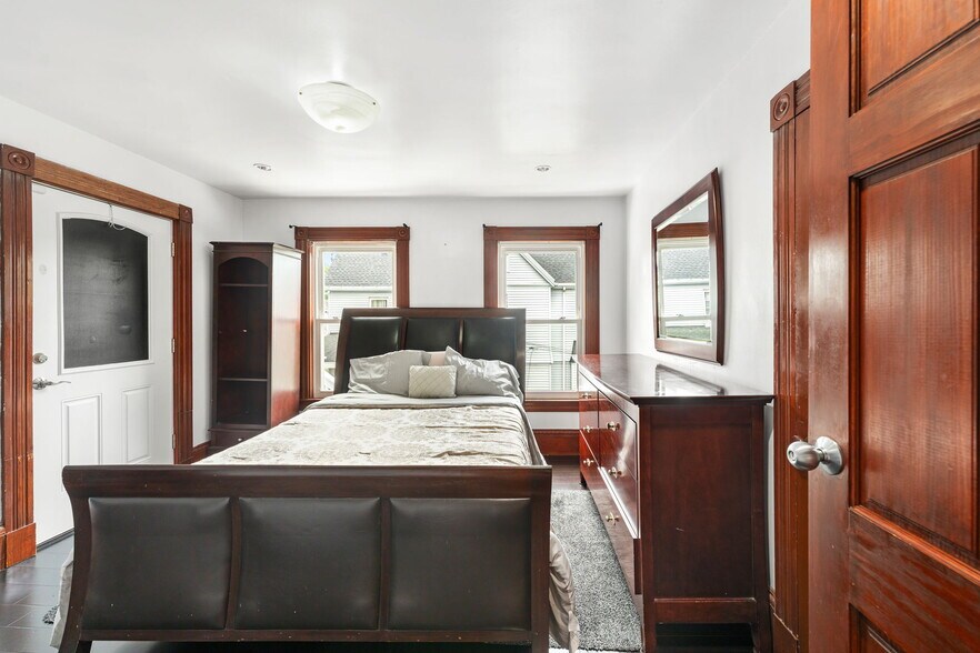 More Photos Of 47 Clinton St, Framingham Apartments For Sale
