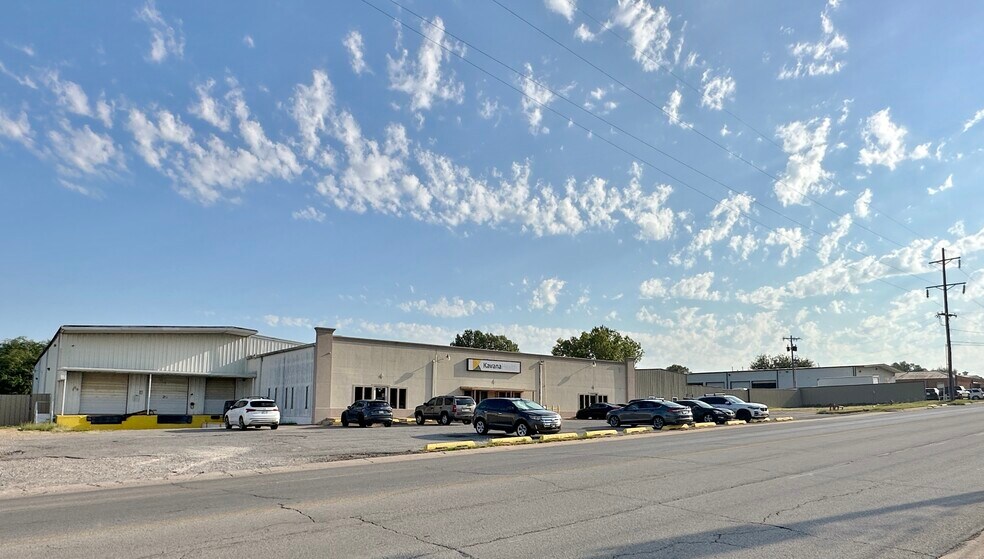 More Photos Of 3105 E Reno Ave, Oklahoma City Warehouse For Sale