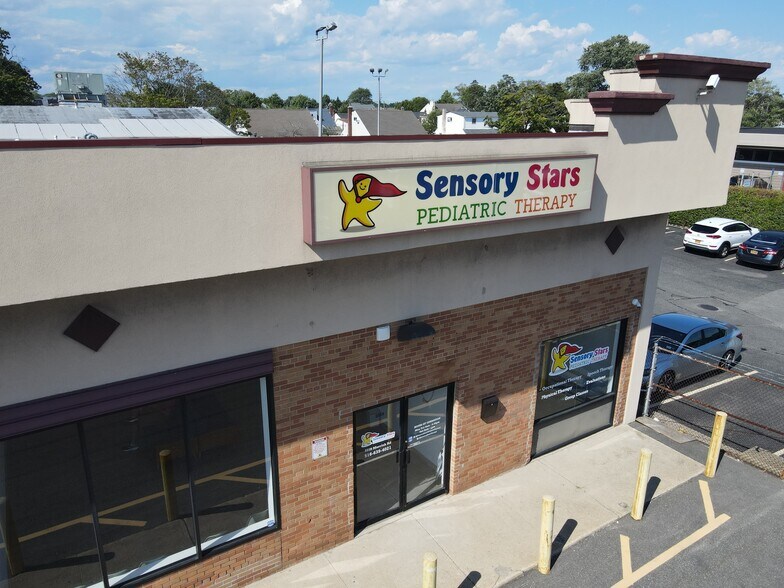 35353555 Merrick Rd, Seaford, NY 11783 For Lease